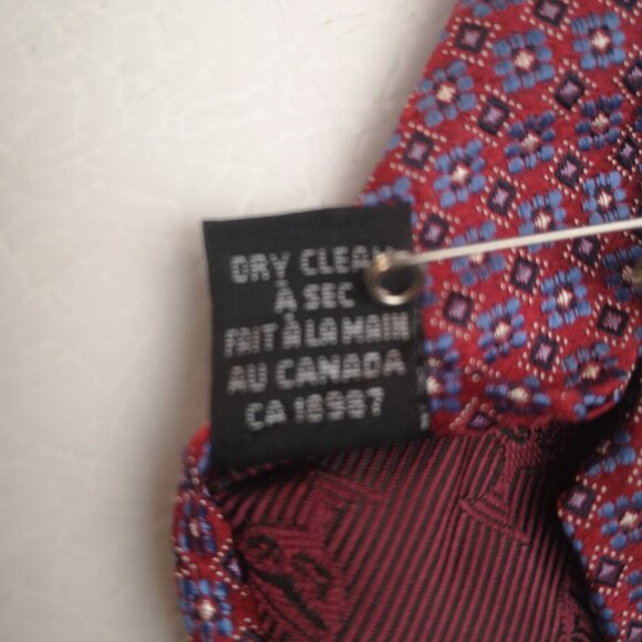 Dion Signature Men's 100% Italian Silk Hand Crafted in Canada Neck Tie - Picture 4 of 6